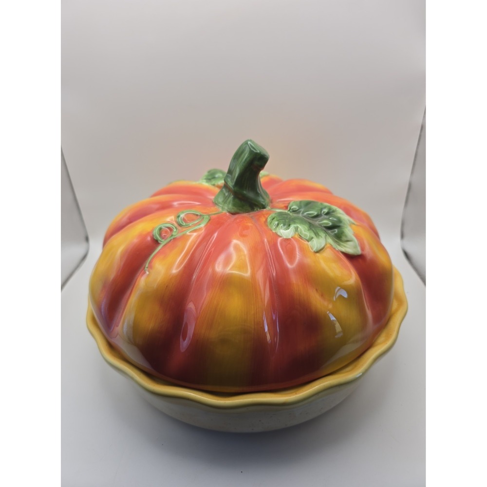 Vintage ABC Distributing Ceramic Pumpkin Pie Covered Carrier Plate Dish Lid Fall